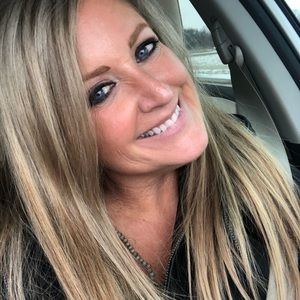 Meet your Posher, Becca